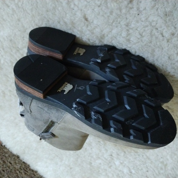 Sorel Women's Two-Tone Ankle Boots - Picture 4 of 8